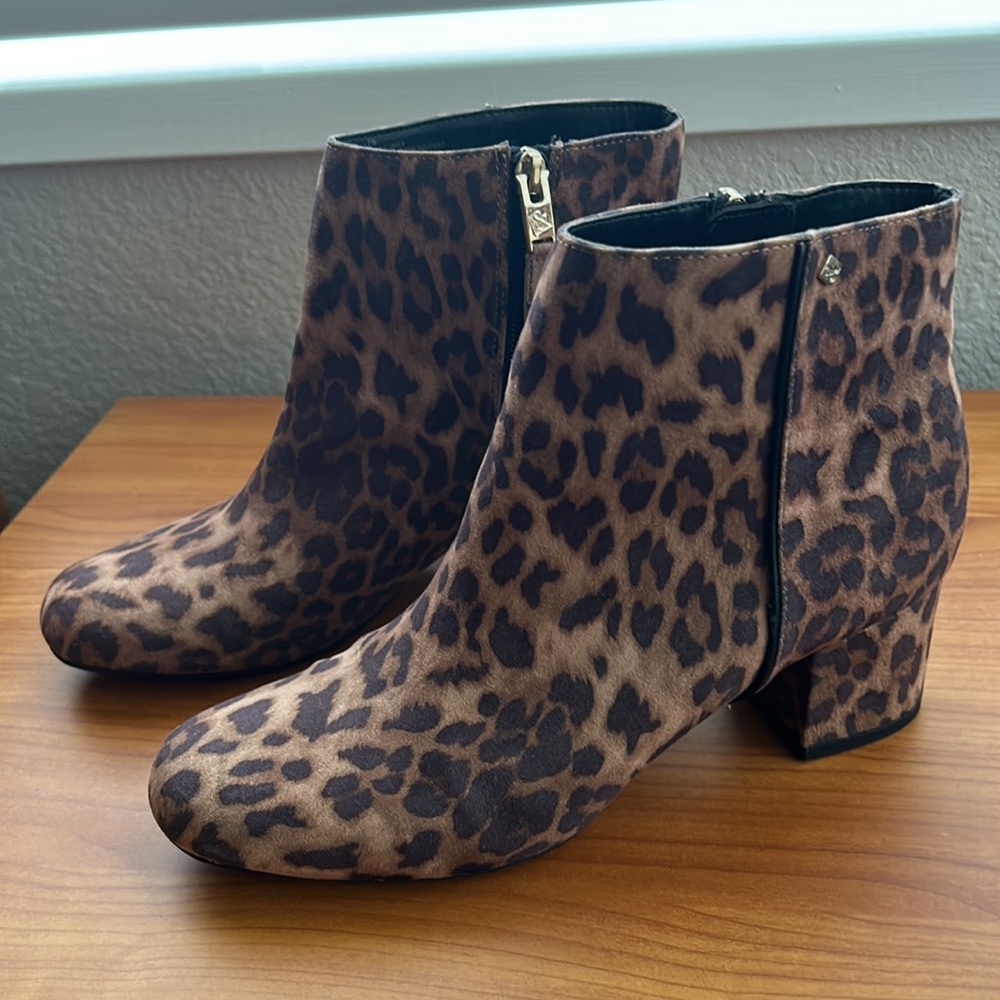Sam & Libby Cheetah Ankle Boots 7.5